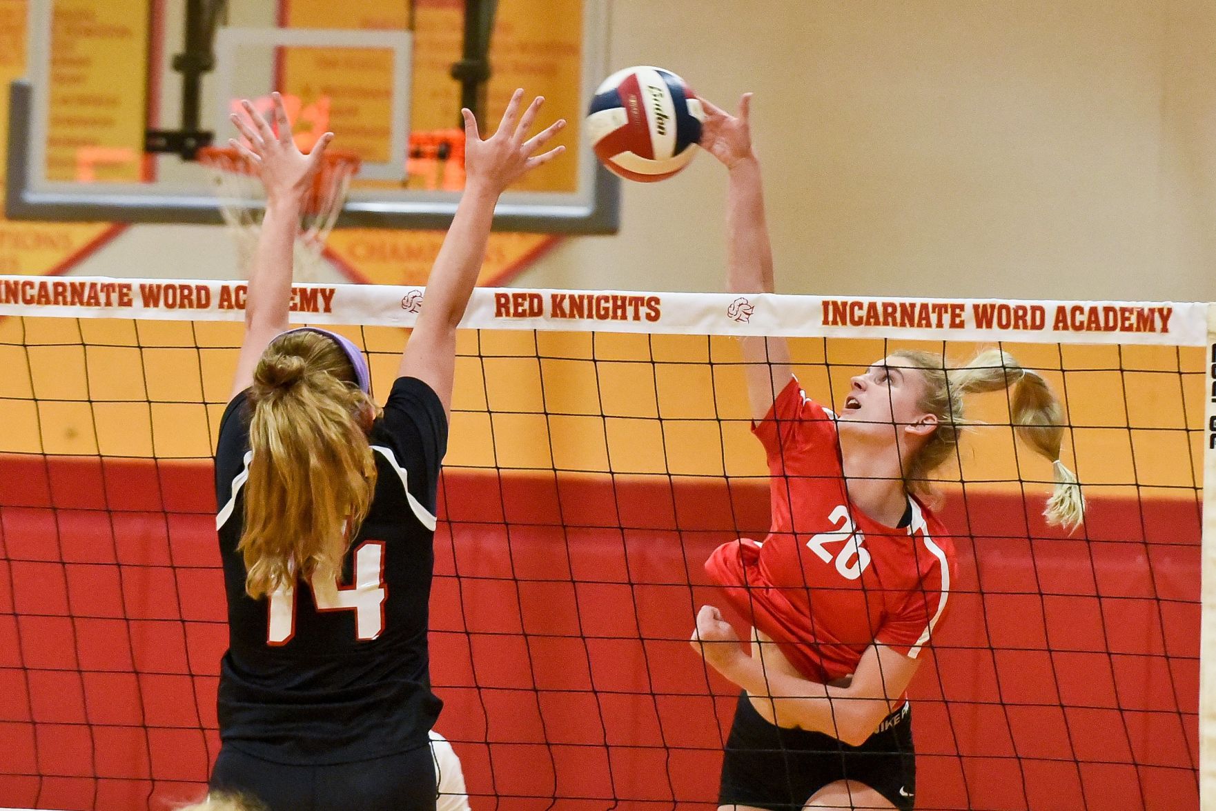 10/10/19 - Girls Volleyball - Cor Jesu at Incarnate Word